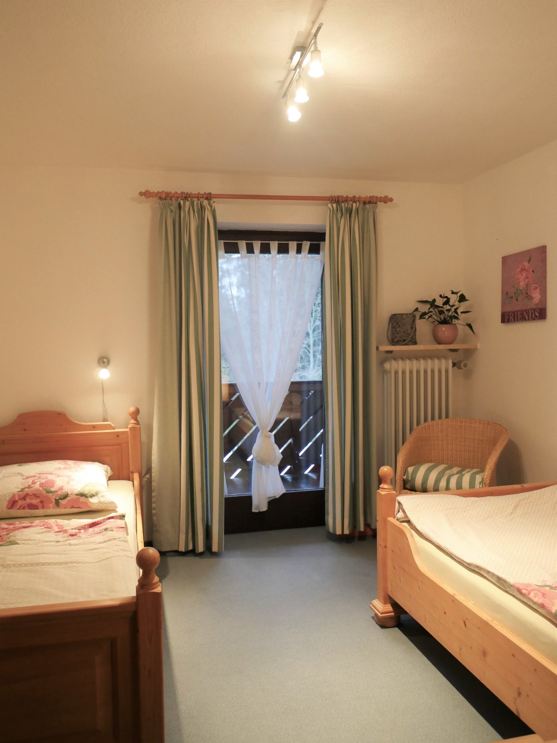 2. Schlafzimmer